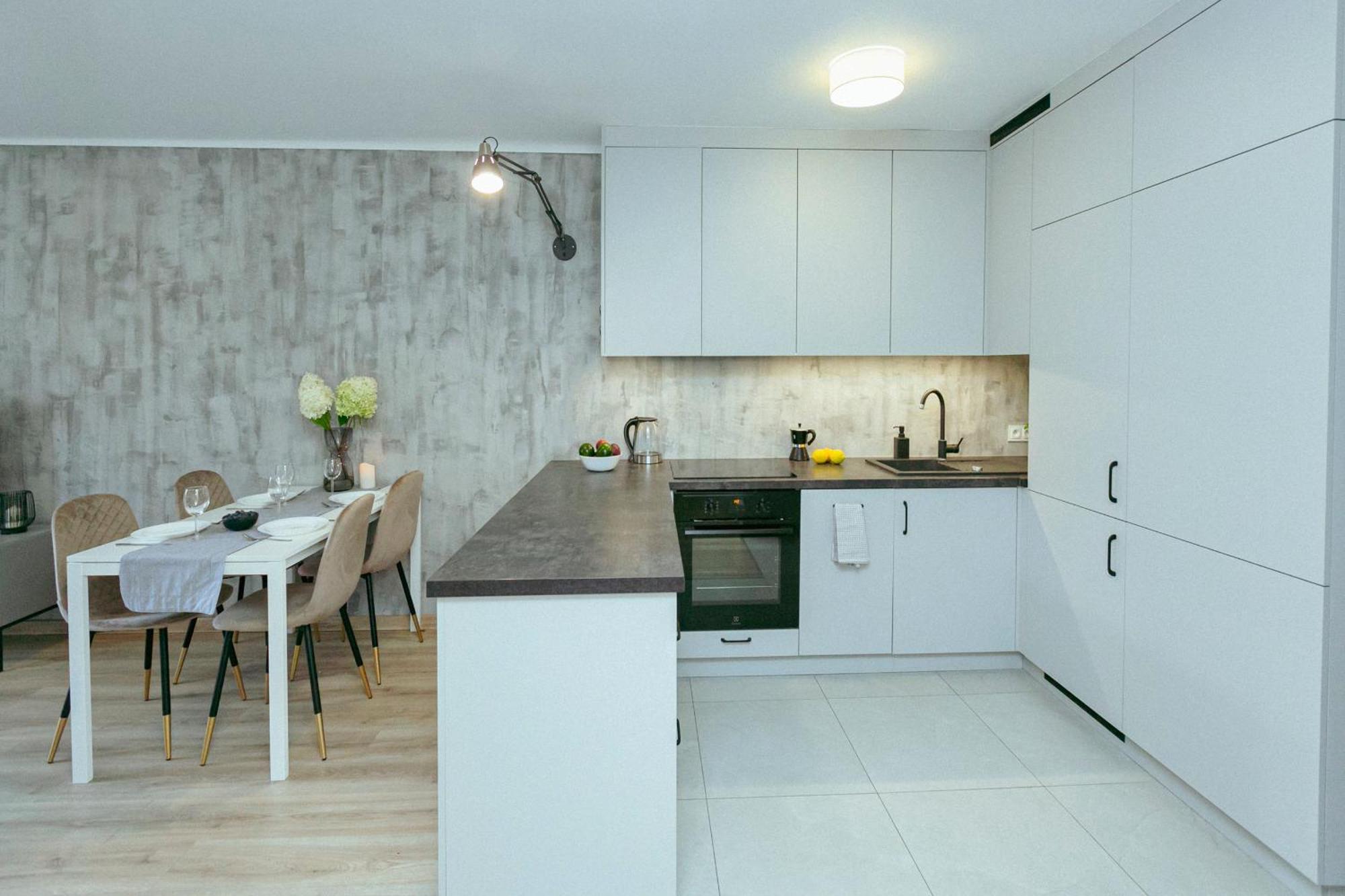 Chlodna 11 - 6 Os Apartament - Better Rental 바르샤바 외부 사진